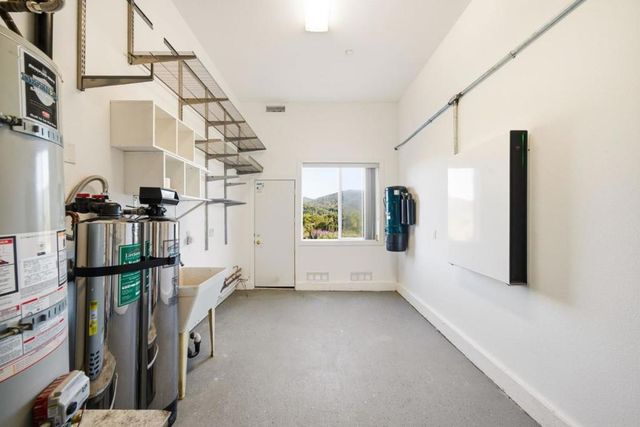 18400 Lakeview Court, Los Gatos, CA 95033