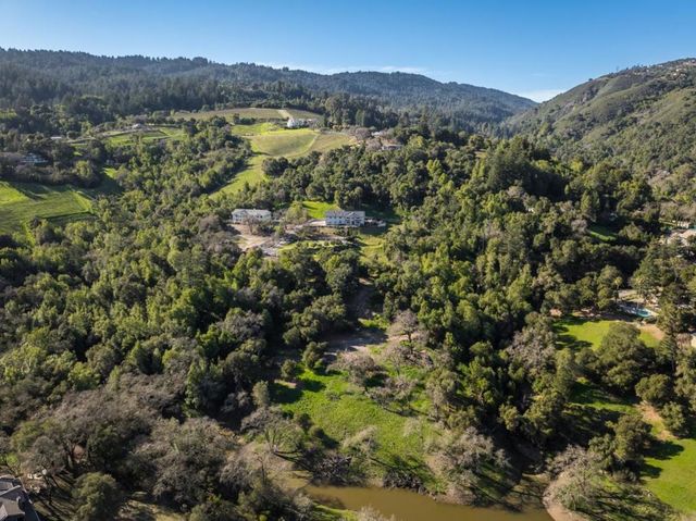 18400 Lakeview Court, Los Gatos, CA 95033