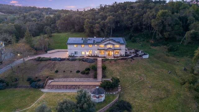 18400 Lakeview Court, Los Gatos, CA 95033