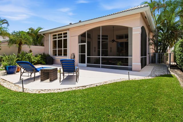 221 Green Point Circle, Palm Beach Gardens, FL 33418