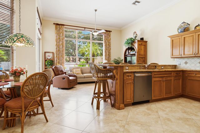 221 Green Point Circle, Palm Beach Gardens, FL 33418