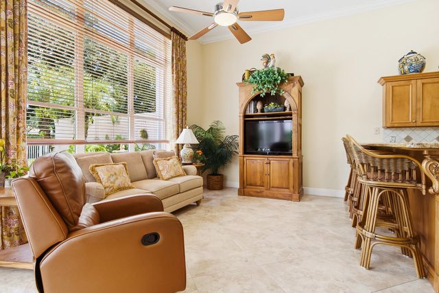 221 Green Point Circle, Palm Beach Gardens, FL 33418