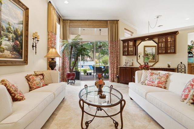 221 Green Point Circle, Palm Beach Gardens, FL 33418