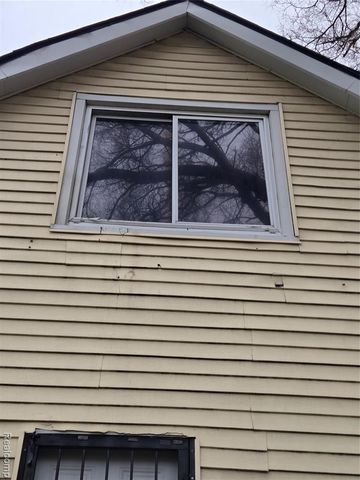 8976 Mcclellan Street, Detroit, MI 48213