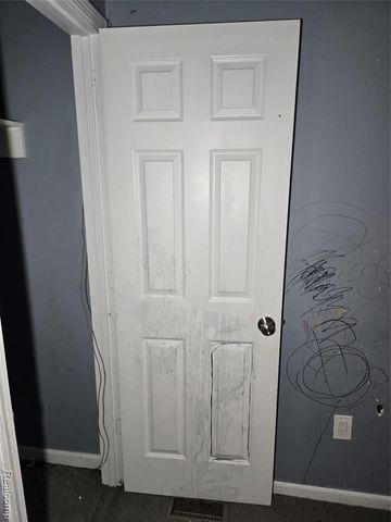 8976 Mcclellan Street, Detroit, MI 48213