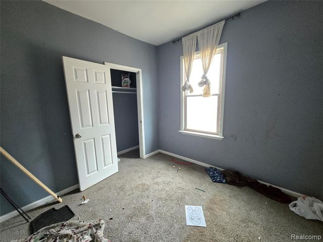 8976 Mcclellan Street, Detroit, MI 48213