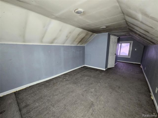 8976 Mcclellan Street, Detroit, MI 48213