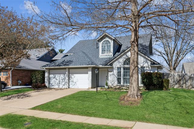 705 Timbercreek Drive, Hurst, TX 76053