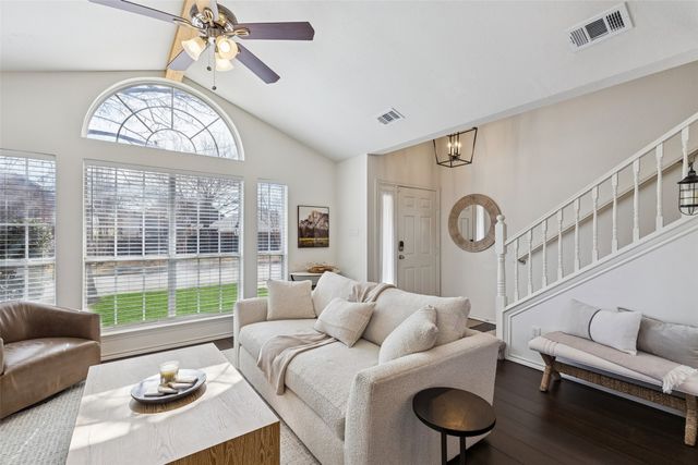 705 Timbercreek Drive, Hurst, TX 76053