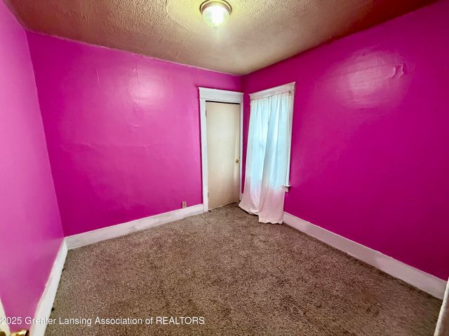 1335 N Martin Luther King Junior Boulevard, Lansing, MI 48915