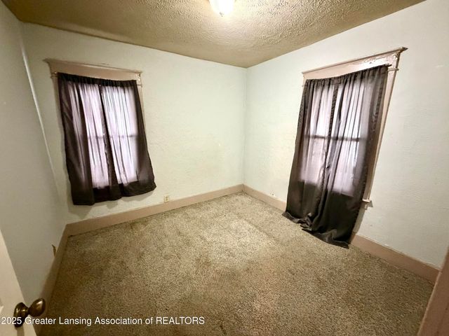 1335 N Martin Luther King Junior Boulevard, Lansing, MI 48915