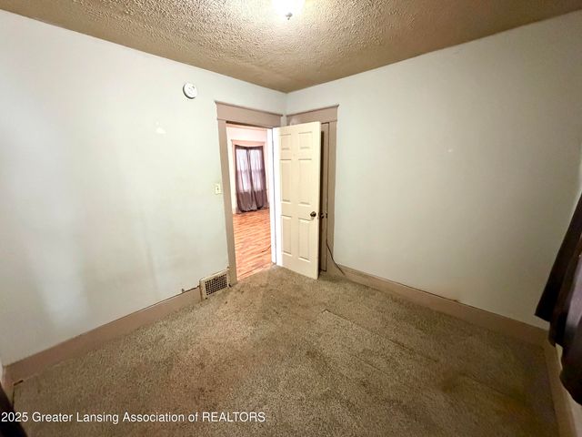 1335 N Martin Luther King Junior Boulevard, Lansing, MI 48915