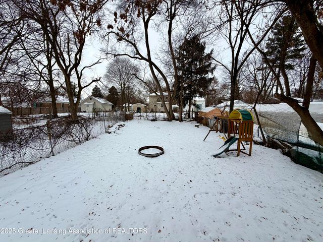 1335 N Martin Luther King Junior Boulevard, Lansing, MI 48915