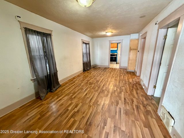 1335 N Martin Luther King Junior Boulevard, Lansing, MI 48915