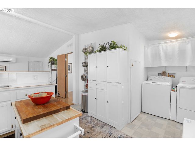 1200 E CENTRAL Ave 139, Sutherlin, OR 97479