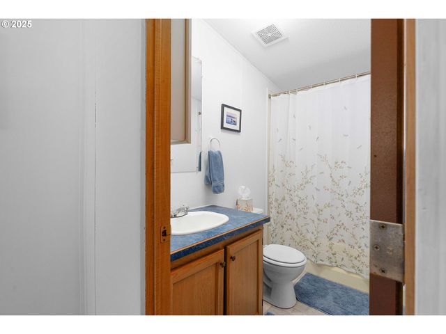 1200 E CENTRAL Ave 139, Sutherlin, OR 97479