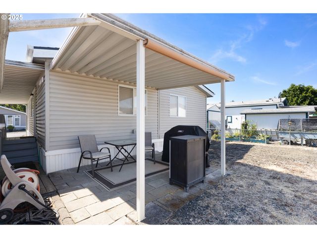 1200 E CENTRAL Ave 139, Sutherlin, OR 97479