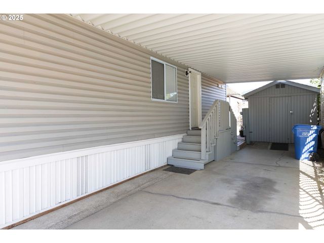 1200 E CENTRAL Ave 139, Sutherlin, OR 97479