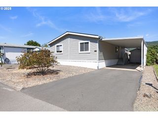 1200 E CENTRAL Ave 139, Sutherlin, OR 97479