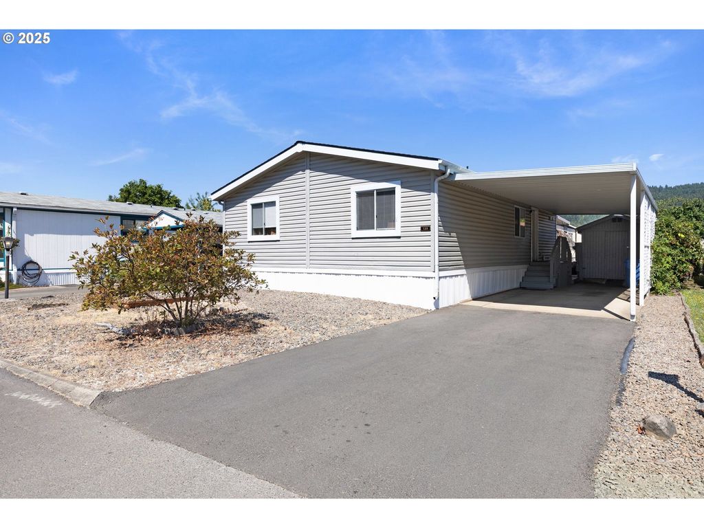 1200 E CENTRAL Ave 139, Sutherlin, OR 97479