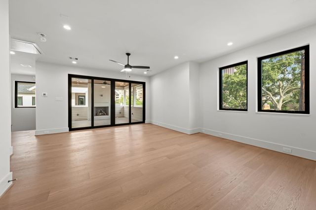 5409 Chevy Chase D, Houston, TX 77056