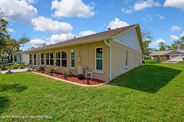 6433 Lost Tree Lane, Spring Hill, FL 34606