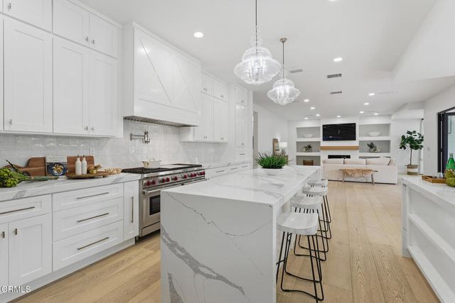 550 Unique Lane, Simi Valley, CA 93065