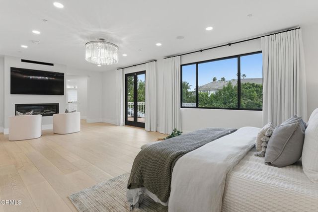 550 Unique Lane, Simi Valley, CA 93065