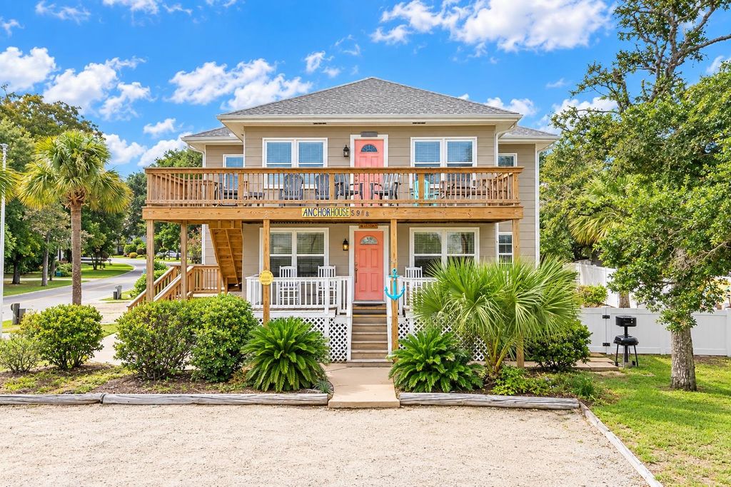 3908 Seaview St., North Myrtle Beach, SC 29582 — exterior