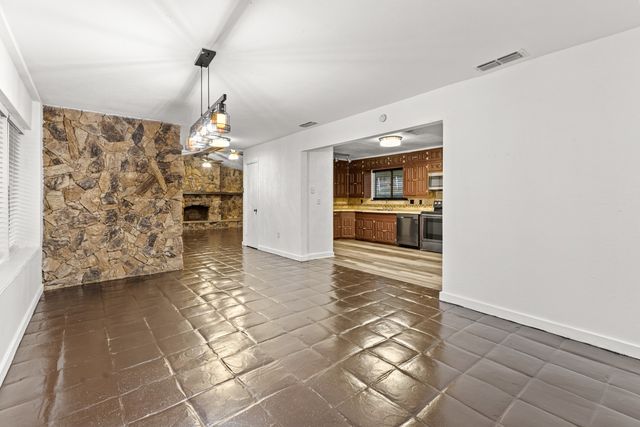 10431 Lakeview Trail, Quinlan, TX 75474