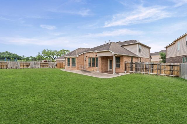 15723 Huddleston Drive, Cypress, TX 77429