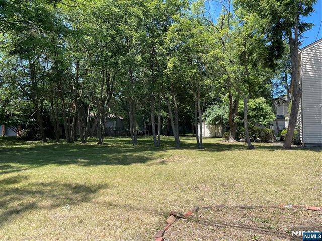 636 Kingsbridge Lane, Ridgewood, NJ 07450
