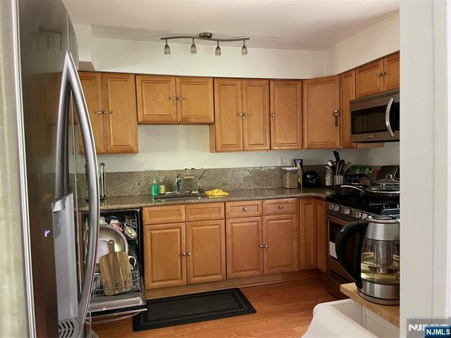636 Kingsbridge Lane, Ridgewood, NJ 07450