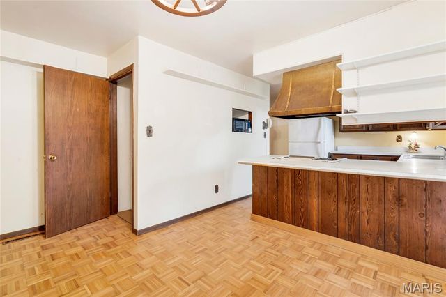 2704 Harres Lane, Columbia, IL 62236