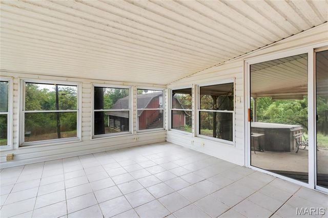 2704 Harres Lane, Columbia, IL 62236