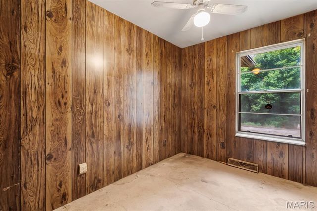 2704 Harres Lane, Columbia, IL 62236