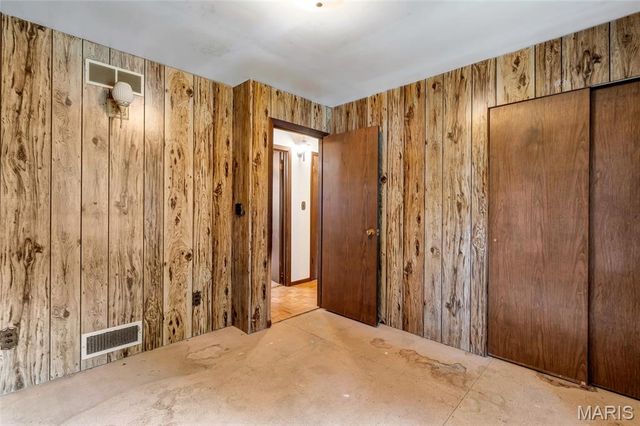 2704 Harres Lane, Columbia, IL 62236