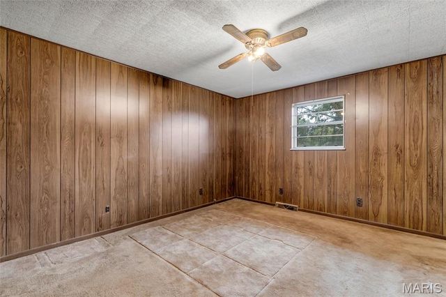 2704 Harres Lane, Columbia, IL 62236