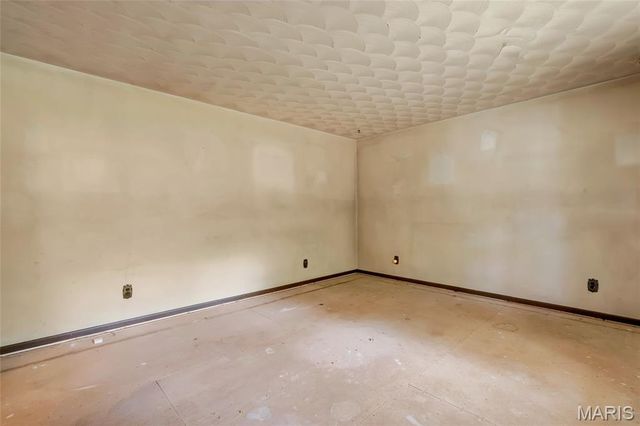 2704 Harres Lane, Columbia, IL 62236