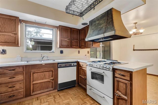 2704 Harres Lane, Columbia, IL 62236