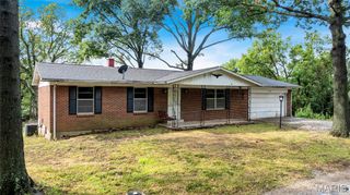 2704 Harres Lane, Columbia, IL 62236