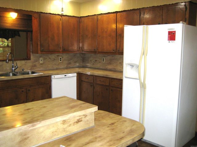 901 Hastey Avenue, Mena, AR 71953