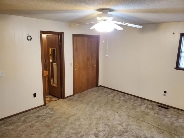 901 Hastey Avenue, Mena, AR 71953