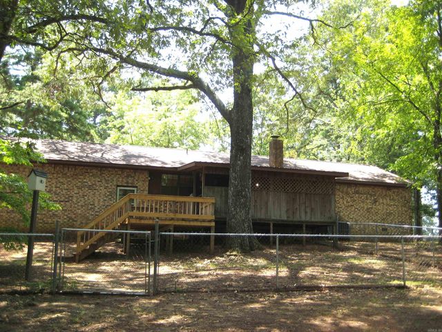 901 Hastey Avenue, Mena, AR 71953