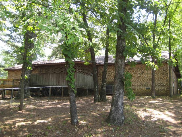 901 Hastey Avenue, Mena, AR 71953