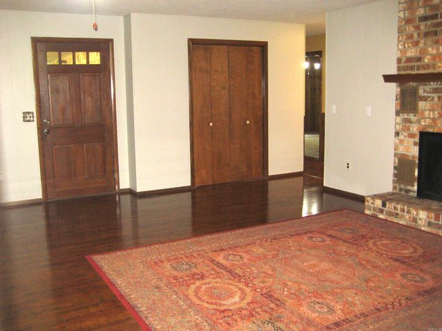 901 Hastey Avenue, Mena, AR 71953