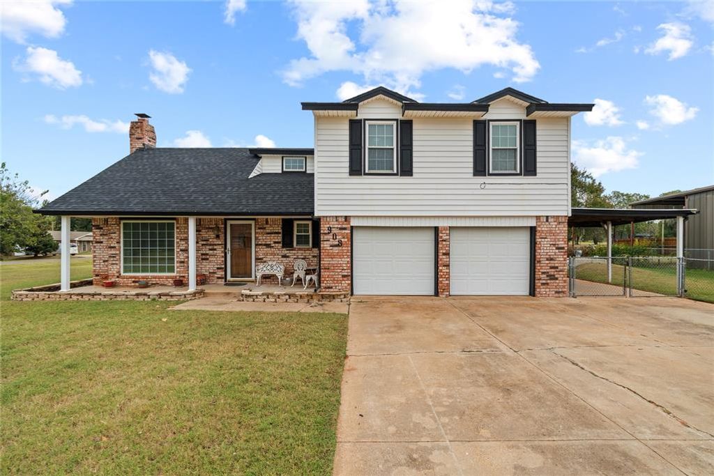 908 S Brookview Lane, Mustang, OK 73064