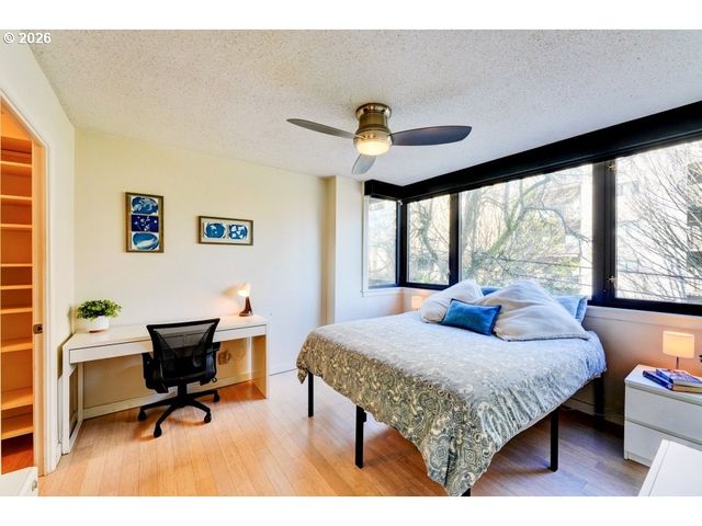 2020 Sw MAIN St 402, Portland, OR 97205