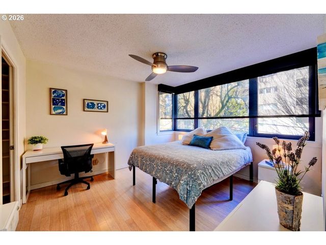 2020 Sw MAIN St 402, Portland, OR 97205