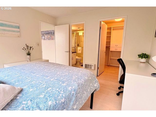 2020 Sw MAIN St 402, Portland, OR 97205